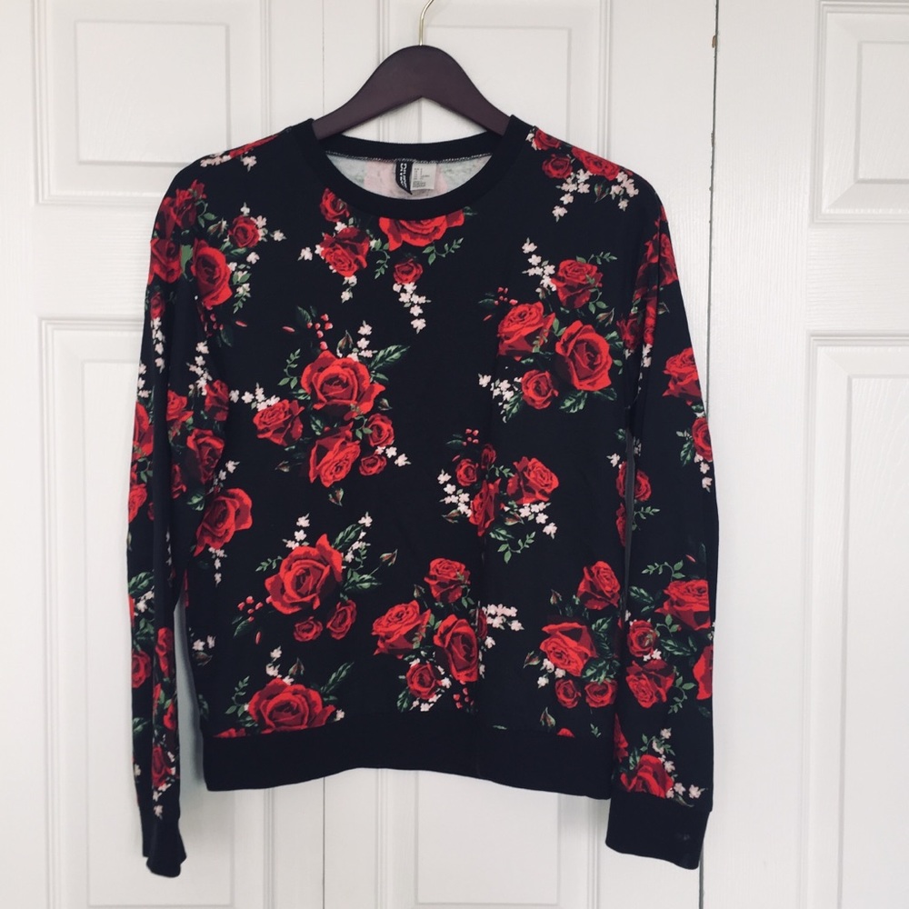 *3 for $12 sale* Flower sweatshirt